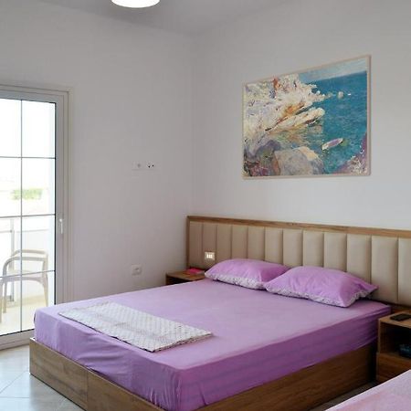 Villa Luelfa Durrës Exterior foto